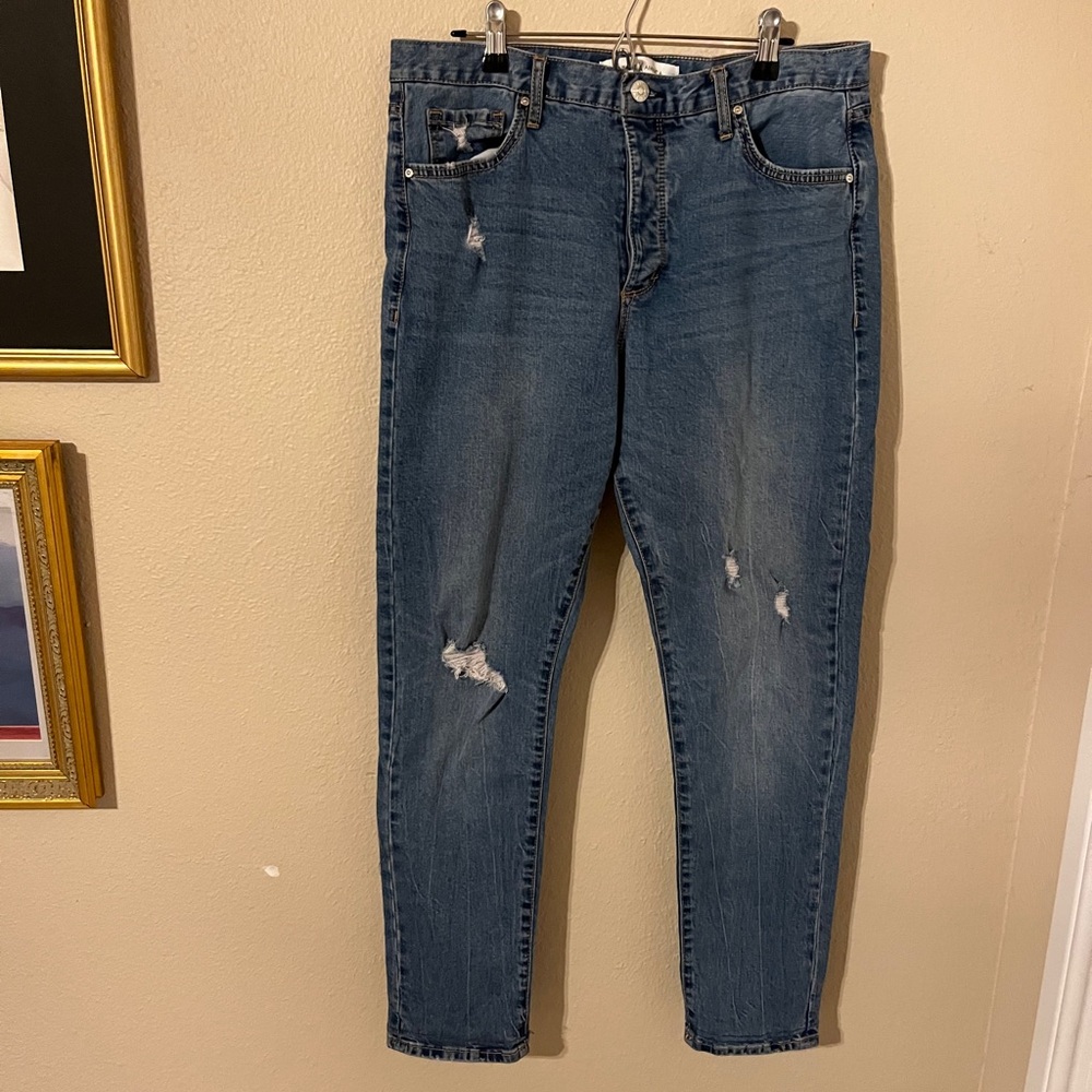 Vintage America Women's Vintage Taper Blue Distressed Jeans Size 10/30